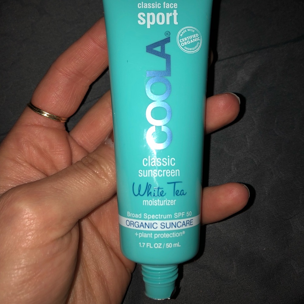 COOLA Classic Sport Face Sunscreen in White Tea - Picture 5 of 8